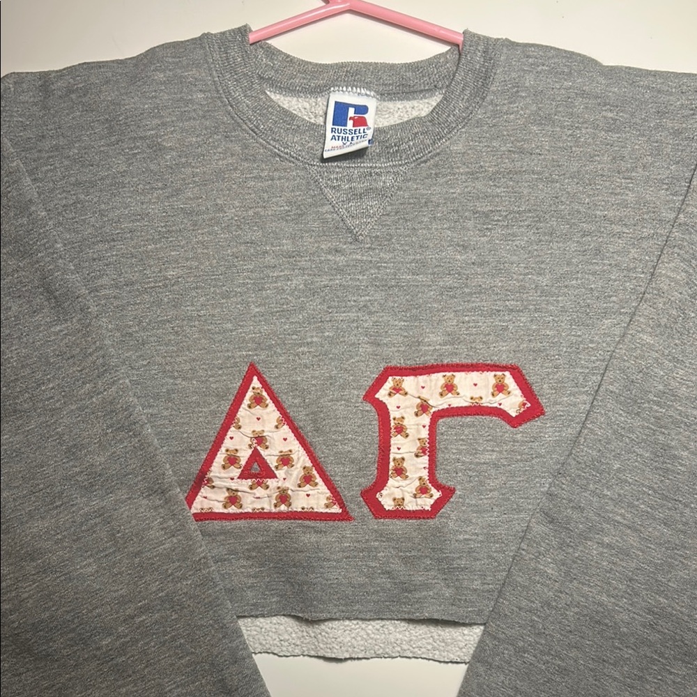 RUSSELL ATHLETIC GREEK LETTERS REWORK CROP